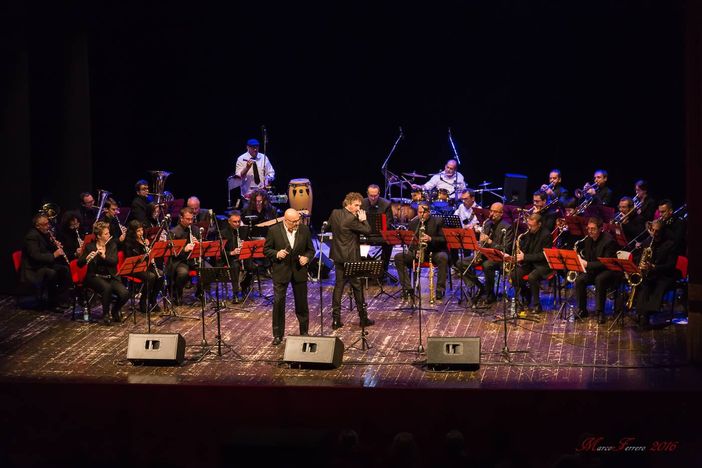 Questa sera a Moncalvo l'Orsa, Orchestra Ritmico Sinfonica Astigiana, suona per ricostruire il muro Questa sera a Moncalvo l'Orsa, Orchestra Ritmico Sinfonica Astigiana, suona per ricostruire il muro