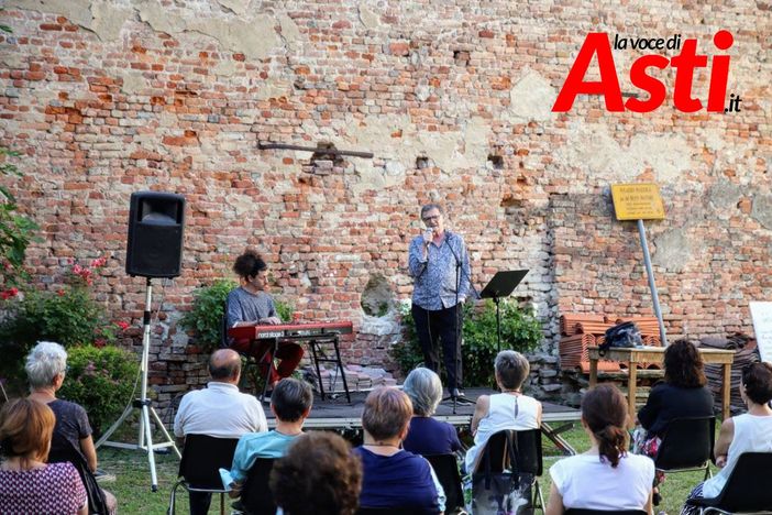 Francesco Visconti sul palco dell'Archivio storico - Galleria fotografica a cura di Efrem Zanchettin - MerfePhoto Francesco Visconti sul palco dell'Archivio storico - Galleria fotografica a cura di Efrem Zanchettin - MerfePhoto
