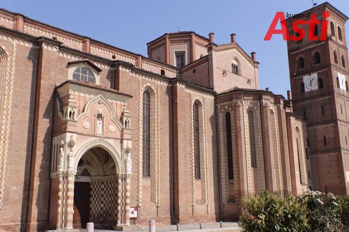 La Cattedrale di Asti in uno scatto di Merfephoto