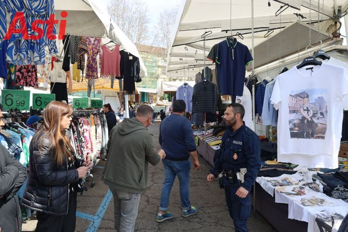 Mercato di Asti: da mercoledì il nuovo orario con il prolungamento di un'ora