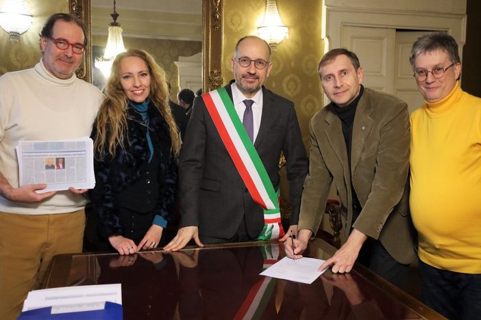 Oltre 200 firme consegnate per chiedere l'intitolazione di una via a Don Rodolfo Piglione Oltre 200 firme consegnate per chiedere l'intitolazione di una via a Don Rodolfo Piglione