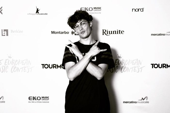 Speciale AstiMusica: cinque domande a Rais, opening for Donatella Rettore (FOTO E VIDEO) Speciale AstiMusica: cinque domande a Rais, opening for Donatella Rettore (FOTO E VIDEO)