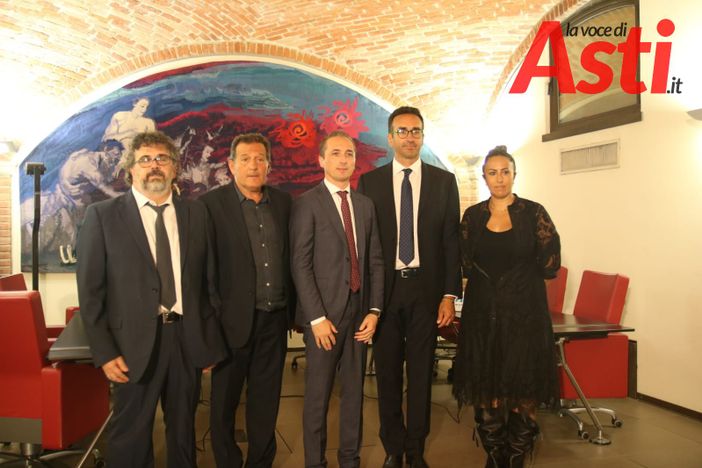 Da sinistra Daniele Delli Poggi, Paolo Rossi, Paolo Morganti, Gianluca Castrignanò, Marilena Cervellino Da sinistra Daniele Delli Poggi, Paolo Rossi, Paolo Morganti, Gianluca Castrignanò, Marilena Cervellino