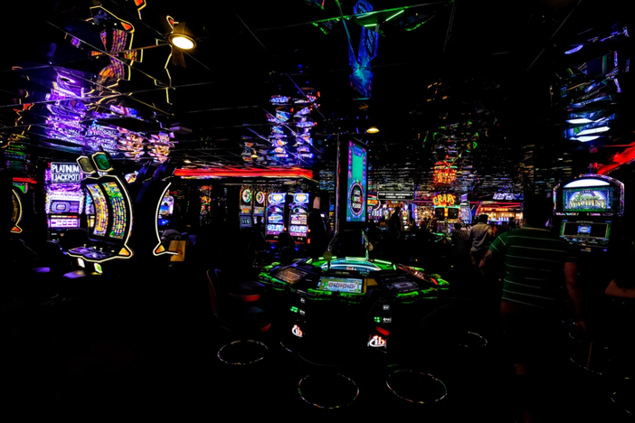 Le slot più giocate nel 2021 Book of Ra, Fruit Shop, Starburst, The Big Easy, Sphinx Wild...