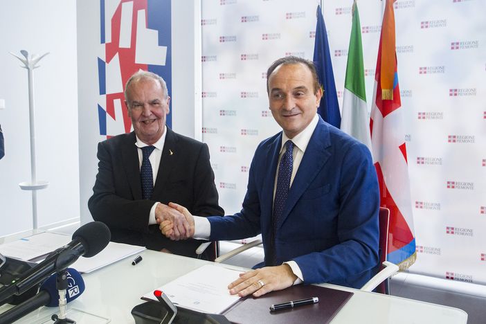 Il ministro Calderoli insieme al presidente Cirio Il ministro Calderoli insieme al presidente Cirio