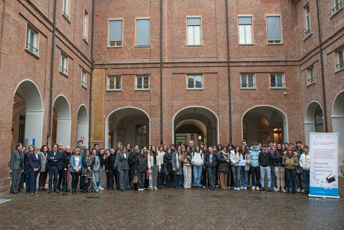 Il Gruppo del tè con Anna Macchia e Delfina Noto (al centro)