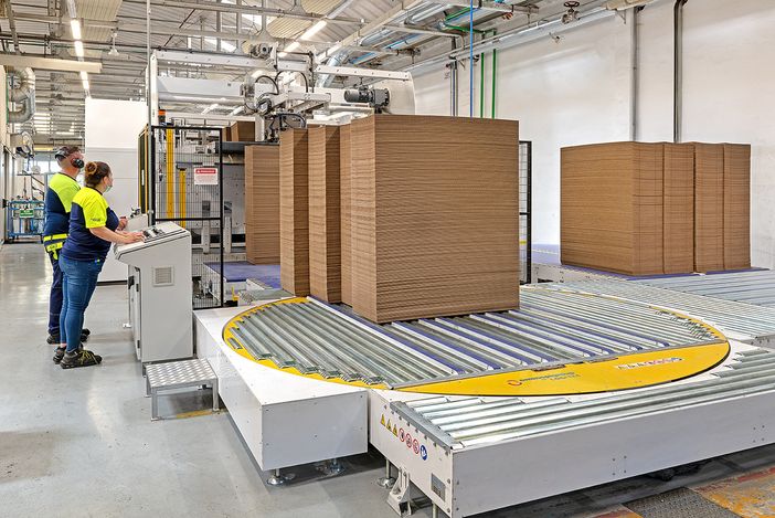 Alcune immagini relative stabilimenti della Smurfitt Westrock