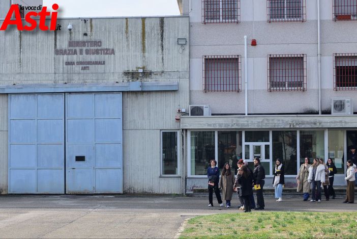 "Voltapagina" torna nel carcere di Asti con Paola Caridi e il suo "Il Gelso di Gerusalemme"