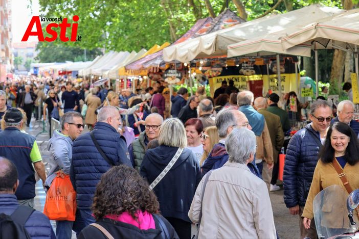 Un'immagine (ph. Merfephoto - Efrem Zanchettin) dell'edizione 2025 della Fiera Carolingia