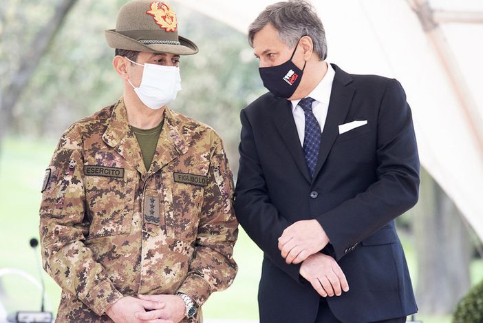 L'assessore Icardi con il generale Figliuolo durante la visita in Piemonte di quest'ultimo