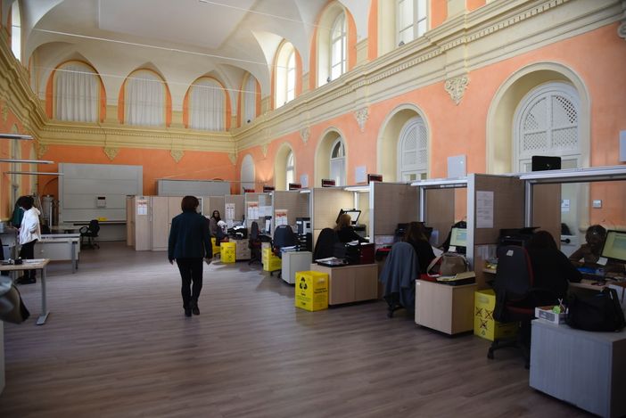 L'Ufficio Anagrafe in una foto d'archivio L'Ufficio Anagrafe in una foto d'archivio