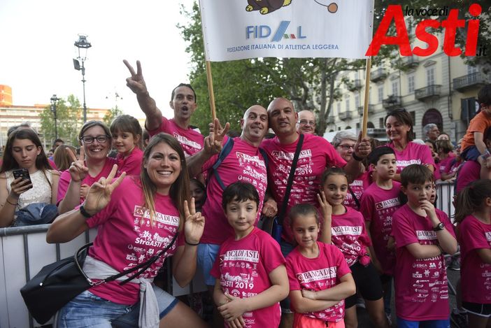 La 34^edizione della StraAsti un record di partecipanti [VIDEO E FOTOGALLERY]