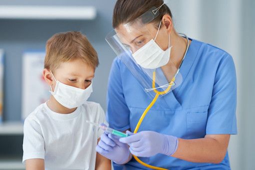 Vaccini, via libera dell'Aifa per i bambini tra i 5 e gli 11 anni