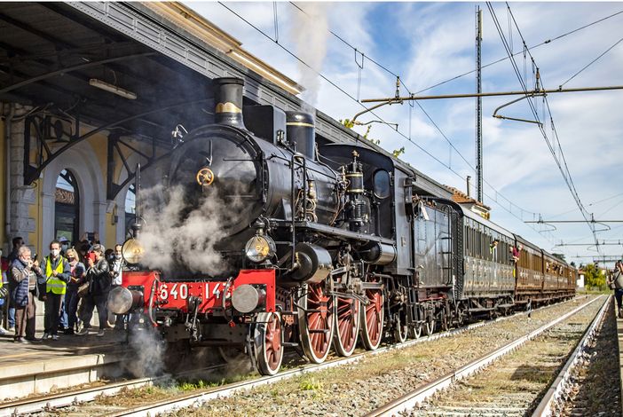 Alla Scoperta di Langhe Roero Monferrato con il TrEno: un viaggio tra storia e sapori Alla Scoperta di Langhe Roero Monferrato con il TrEno: un viaggio tra storia e sapori