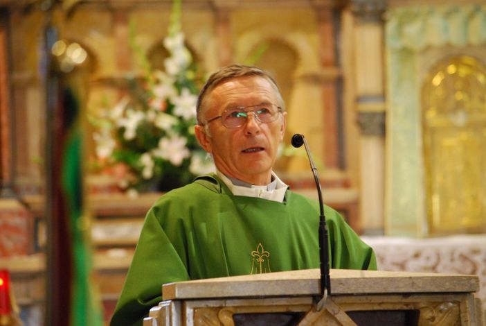 È morto don Roberto Gualdoni per molti anni parroco del Don Bosco di Asti