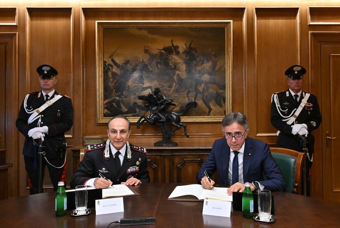 Rinnovata l'intesa tra Arma dei Carabinieri e Poste Italiane Rinnovata l'intesa tra Arma dei Carabinieri e Poste Italiane