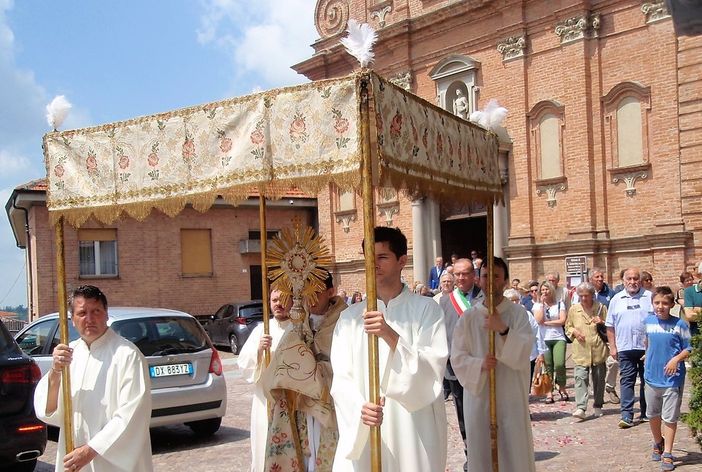 A Montechiaro la processione del Corpus Domini