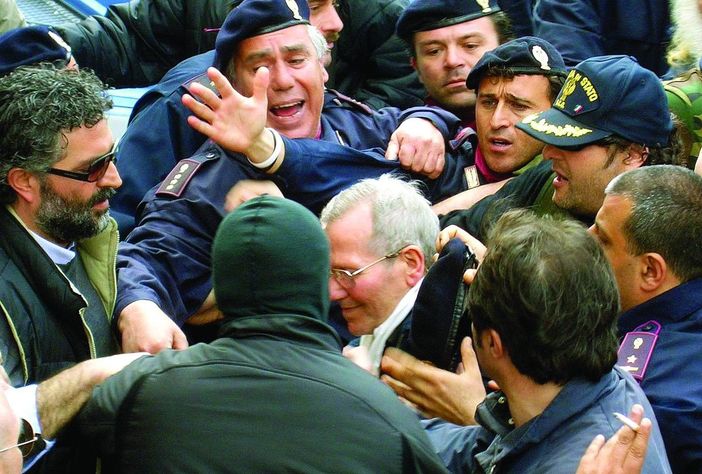 L'arresto di Bernardo Provenzano, una delle immagini-simbolo visionabili sul portale