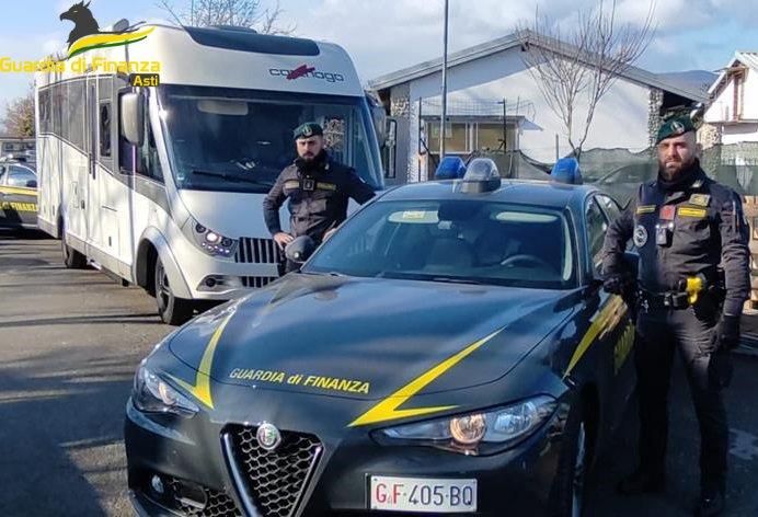 Asti: sequestrati dalla Finanza beni per oltre 5 milioni di euro Asti: sequestrati dalla Finanza beni per oltre 5 milioni di euro