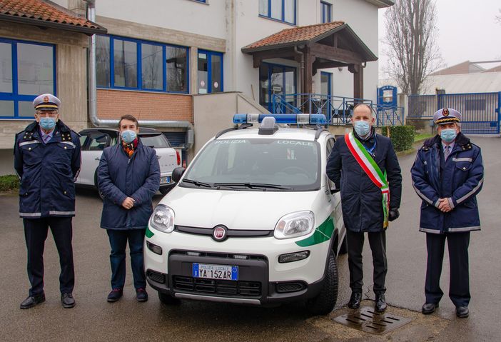 Una nuova Panda 4x4 da oggi a disposizione del comando di polizia municipale di Asti