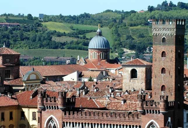 Flussi turistici nell’Astigiano: nel 2018 arrivi stabili, ma per un minor numero di notti