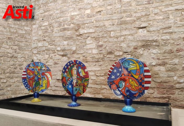 C'è tempo fino al 2 luglio per poter gustare la mostra "Una luce attraverso" del maestro Silvio Vigliaturo