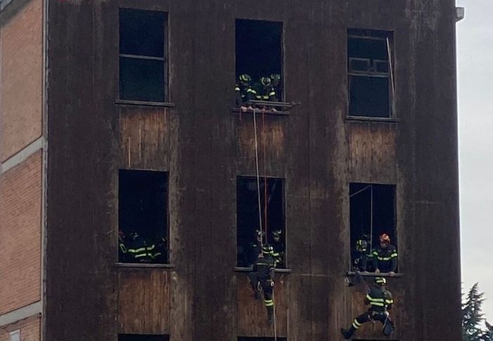 Si avvia a conclusione il corso per formare i futuri Vigili del fuoco di Asti Si avvia a conclusione il corso per formare i futuri Vigili del fuoco di Asti