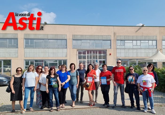 Un presidio davanti a Comdata (Archivio) Un presidio davanti a Comdata (Archivio)