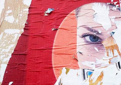 La copertina del libro Sos Donna di Laura Nosenzo e Pellegrino Delfino (Foto Giulio Morra) La copertina del libro Sos Donna di Laura Nosenzo e Pellegrino Delfino (Foto Giulio Morra)