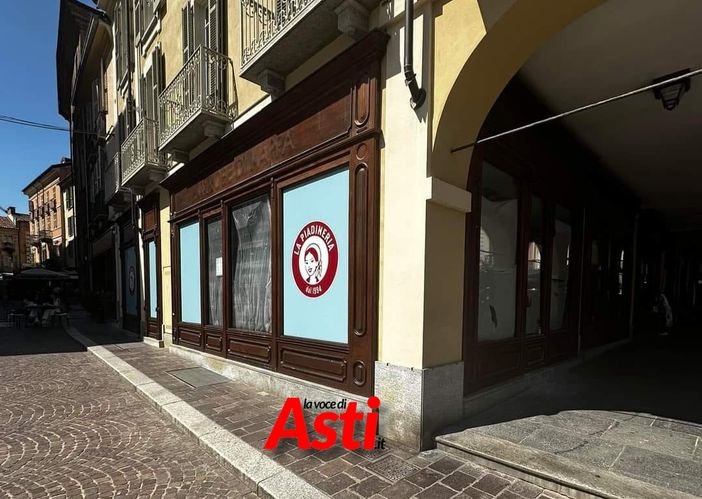Il centro cittadino sempre più votato alla ristorazione: in piazza San Secondo apre &quot;La piadineria&quot;