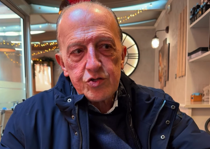 Piazza Campo del Palio, Ebarnabo replica alle contestazioni: "Solo insulti, la politica è degenerata" [VIDEO]