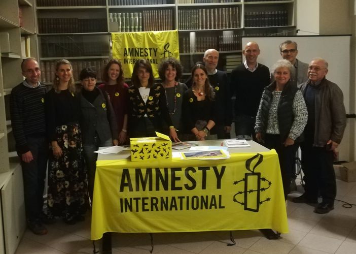 Presentata ufficialmente la nuova struttura astigiana di Amnesty International Presentata ufficialmente la nuova struttura astigiana di Amnesty International