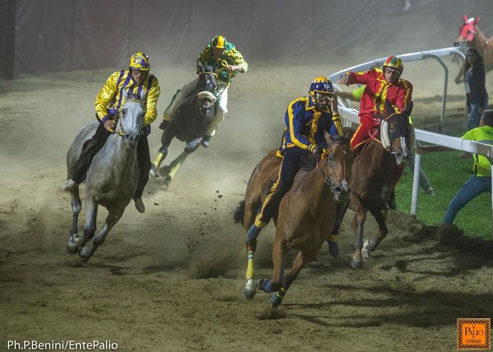(Ph. Benini - tratta dalla pagina Facebook Ente Palio della città di Ferrara) (Ph. Benini - tratta dalla pagina Facebook Ente Palio della città di Ferrara)
