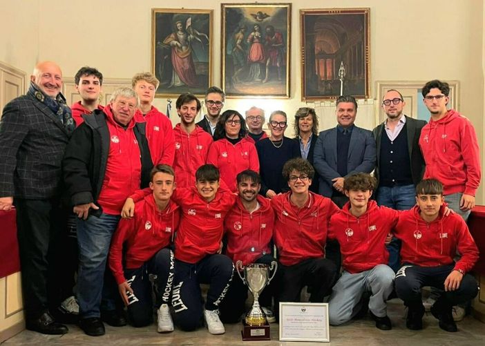 Moncalvo in festa per il bis della Moncalvese Hockey Moncalvo in festa per il bis della Moncalvese Hockey