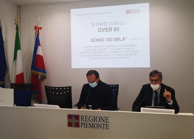 Il presidente Cirio e l'assessore alla Sanità Icardi nel corso della conferenza stampa