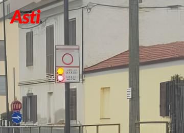 Il semaforo guasto di corso Savona