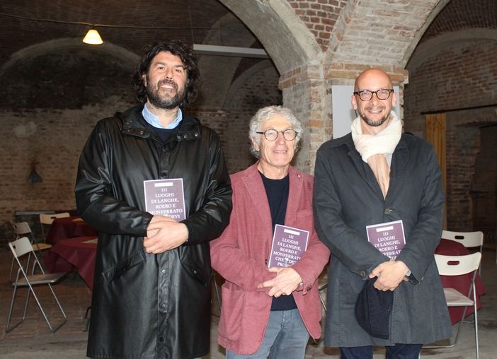 i due autori del libro con il presidente Miroglio