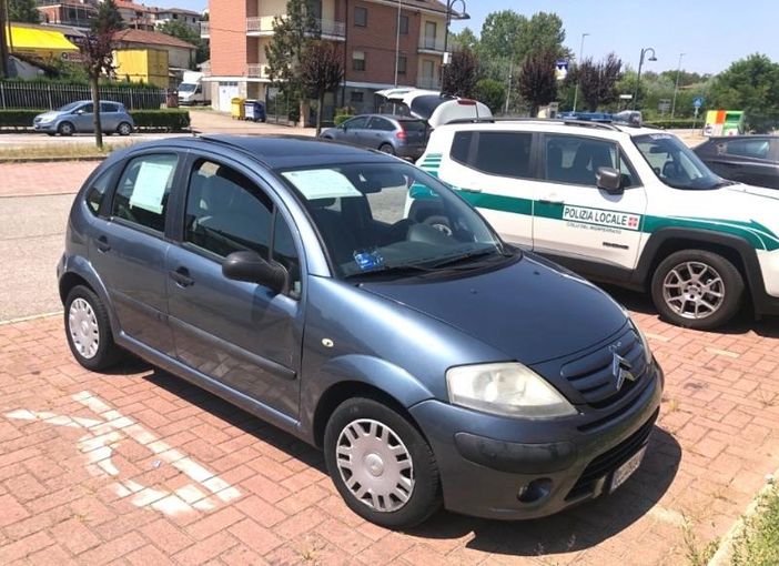 L'auto sottoposta a fermo amministrativo L'auto sottoposta a fermo amministrativo