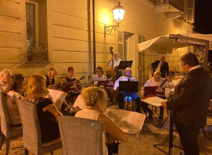 un momento dell’esibizione della Mandolinistica Paniati a Ca’ Vittoria