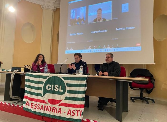 Mario Ciano (al centro) affiancato da Cristina Vignolo e Stefano Calella Mario Ciano (al centro) affiancato da Cristina Vignolo e Stefano Calella