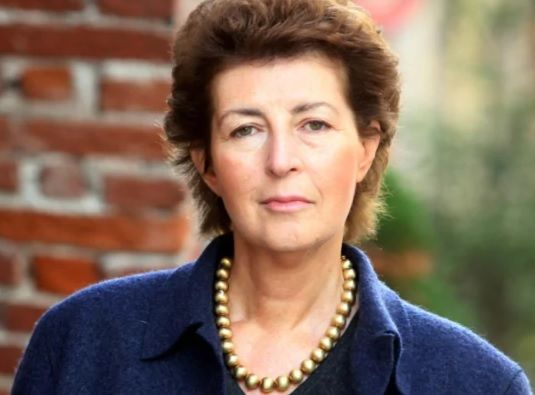 Premio Asti d'Appello: domenica 13 novembre vota la giuria popolare e si presenta il libro di Benedetta Craveri Premio Asti d'Appello: domenica 13 novembre vota la giuria popolare e si presenta il libro di Benedetta Craveri