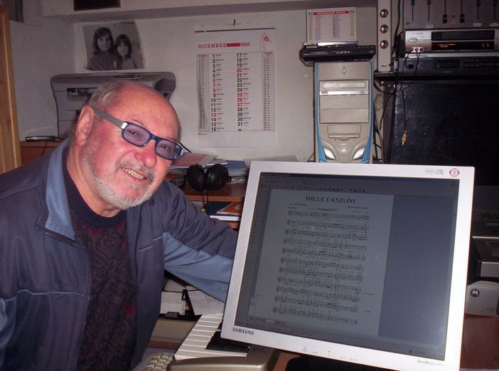 Il maestro Passarino nel suo studio (Ph. Facebook) Il maestro Passarino nel suo studio (Ph. Facebook)