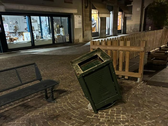 Degrado in piazza Astesano