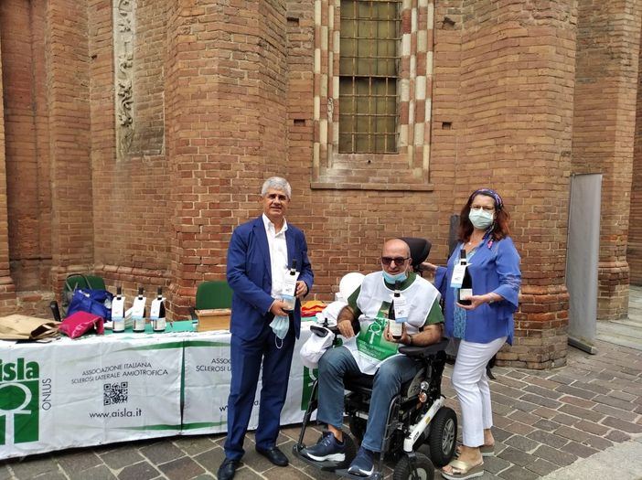 Vincenzo Soverino con il prefetto di Asti Terribile