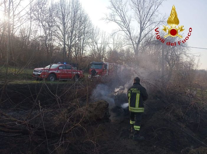 Altri incendi sterpaglie oggi nell'Astigiano. L'ultimo a San Paolo Solbrito