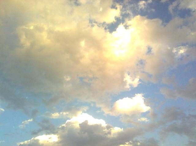 Nubi e tempo ancora incerto su Asti e provincia Nubi e tempo ancora incerto su Asti e provincia