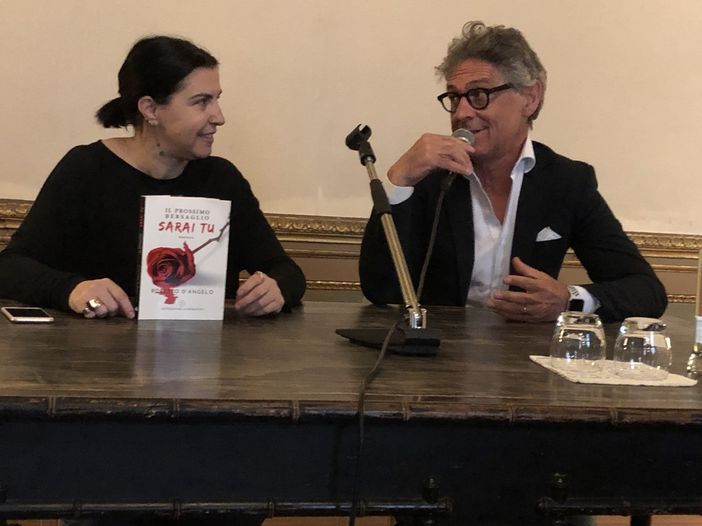 Il noir d'esordio dell'astigiano Roberto D'Angelo ha conquistato anche il Circolo del Lettori di Torino Il noir d'esordio dell'astigiano Roberto D'Angelo ha conquistato anche il Circolo del Lettori di Torino