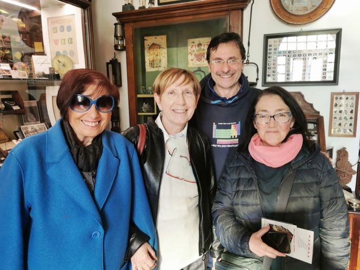 Visitatrici di Pasqua al Magmax con Massimo Umberto Tomalino