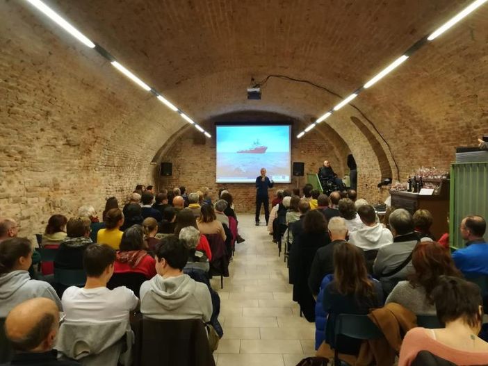 Da Asti al Mar Mediterraneo con Alessandro Porro Da Asti al Mar Mediterraneo con Alessandro Porro