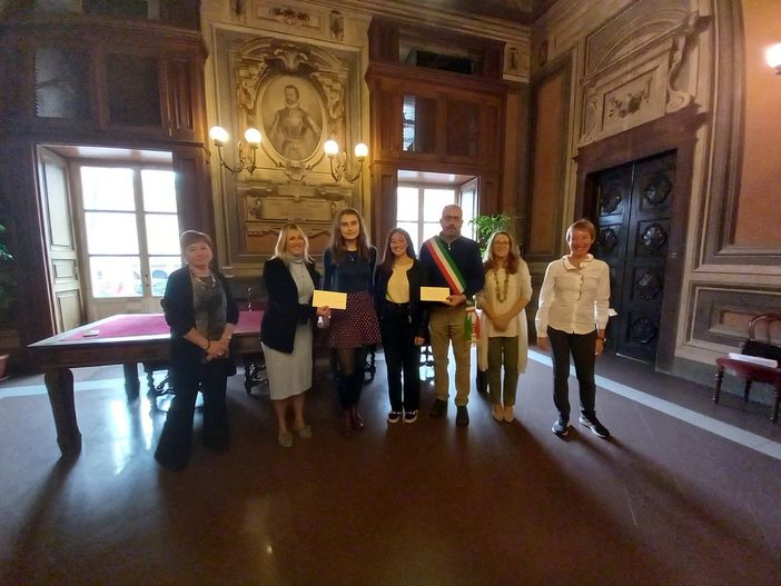 Consegnate le borse di studio alla memoria di Rodolfo De Benedetti Consegnate le borse di studio alla memoria di Rodolfo De Benedetti